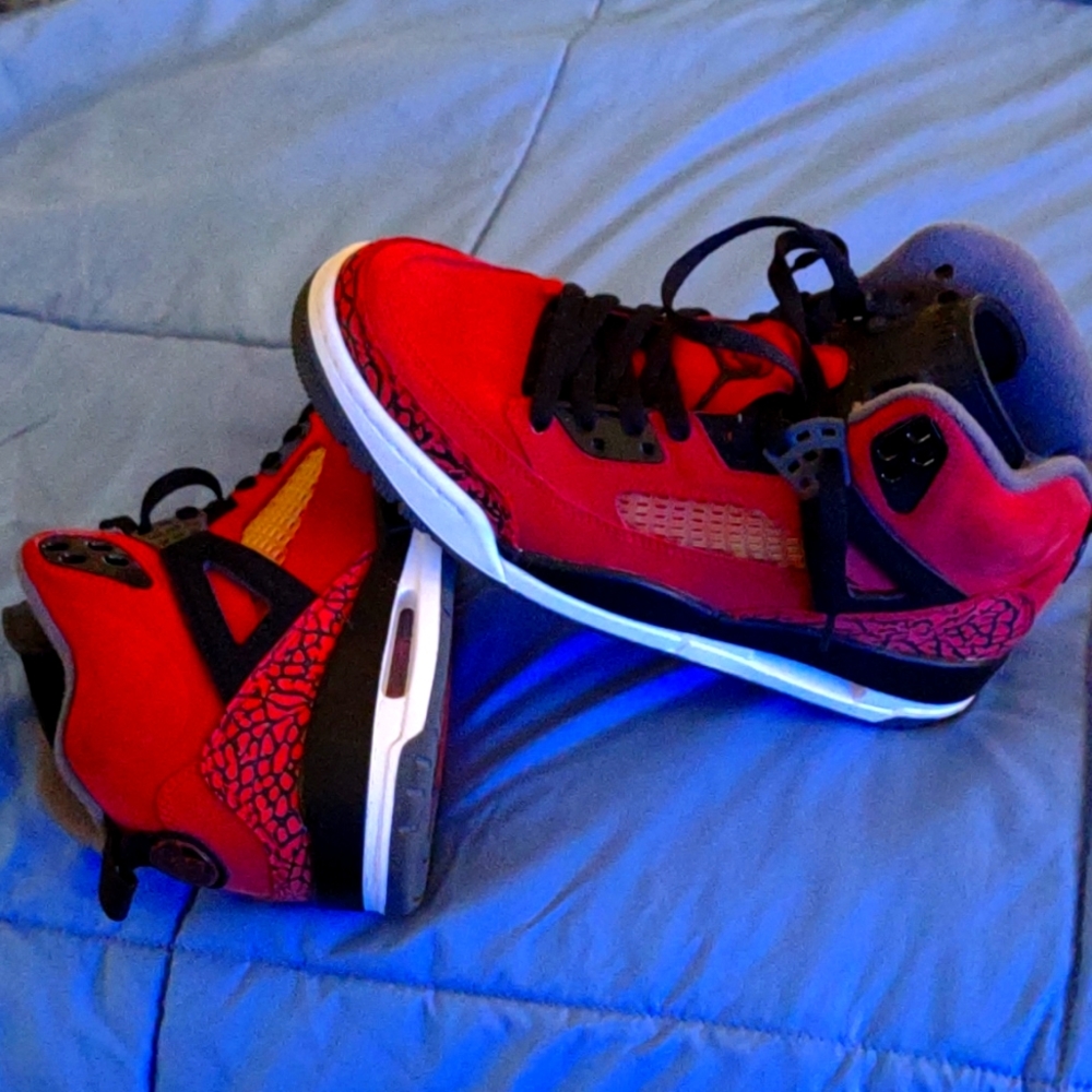 Mens Air Jordan 4 Spizike. EUC. Size 8